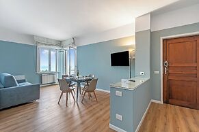 Kenyon Charm - Total Sea View