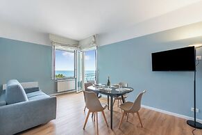 Kenyon Charm - Total Sea View