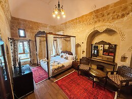 DARA KONAĞI