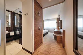 Radisson Blu Hotel, Bonn (T)