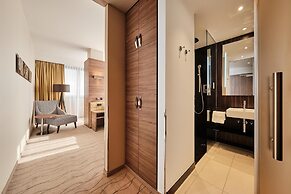 Radisson Blu Hotel, Bonn (T)