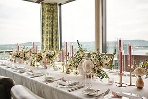 Radisson Blu Hotel, Bonn (T)