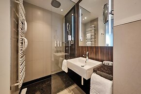 Radisson Blu Hotel, Bonn (T)