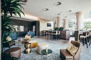 Radisson Blu Hotel, Bonn (T)