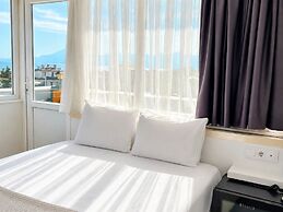 Luna Hotel