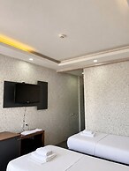 Luna Hotel