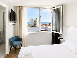 Luna Hotel