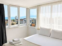 Luna Hotel
