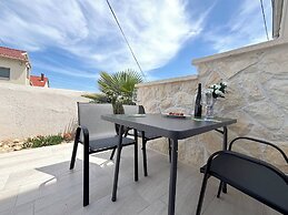 Sea View Apartment Mariana
