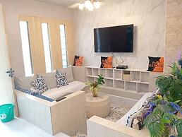 Comfortable 2-Story Home for Families