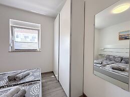 Sea View Apartment Marijana