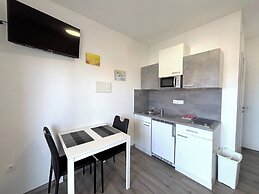 Sea View Apartment Marijana