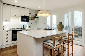 Modern 2-bedroom Flat - Angel