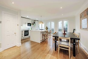 Modern 2-bedroom Flat - Angel