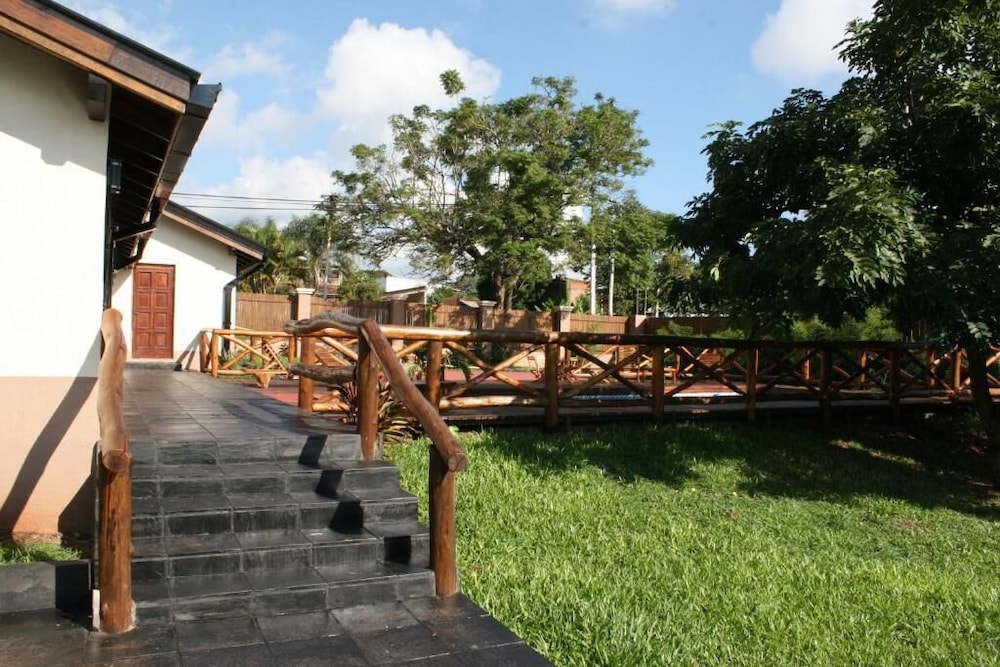Posada Del Jacarandá