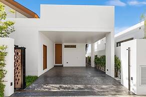The Ozone Pool Villas by NLA