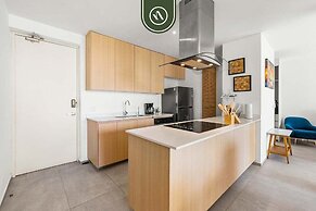 Oceanview 1 BR Condo With Private Beach - Pools