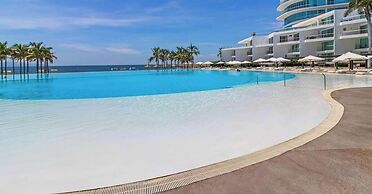 Oceanview 1 BR Condo With Private Beach - Pools