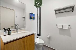 Oceanview 1 BR Condo With Private Beach - Pools