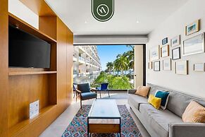 Oceanview 1 BR Condo With Private Beach - Pools