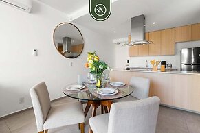 Oceanview 1 BR Condo With Private Beach - Pools