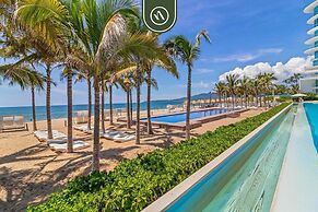 Oceanview 1 BR Condo With Private Beach - Pools