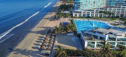 Oceanview 1 BR Condo With Private Beach - Pools