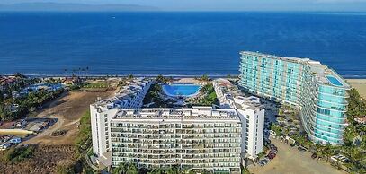 Oceanview 1 BR Condo With Private Beach - Pools