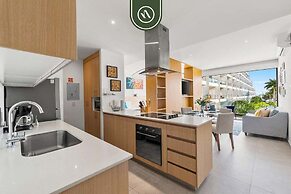 Oceanview 1 BR Condo With Private Beach - Pools