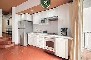 Amazing 1 BR Condo - Partial Oceanview - Pool