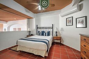 Amazing 1 BR Condo - Partial Oceanview - Pool