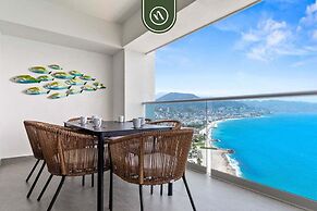 Oceanfront 3 BR Condo With Private Beach - Pools