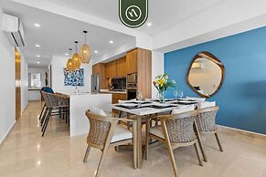 Oceanfront 3 BR Condo With Private Beach - Pools