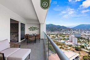 Oceanfront 3 BR Condo With Private Beach - Pools