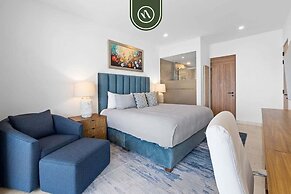 Oceanfront 3 BR Condo With Private Beach - Pools