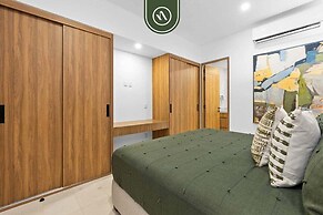 Oceanfront 3 BR Condo With Private Beach - Pools