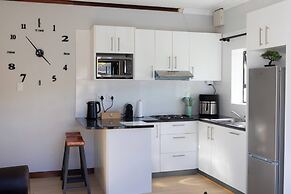 Room-luxurious Private Apartment With Po