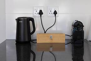 Room-luxurious Private Apartment With Po