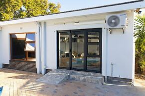 Room-luxurious Private Apartment With Po