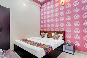 Fabhotel Chandra Dreams