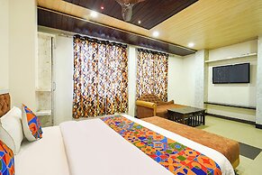Fabhotel Prakash & Sons
