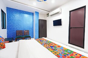 Fabhotel Prakash & Sons