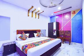Fabhotel Prakash & Sons