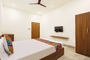 Fabhotel The Dayals & Lawns