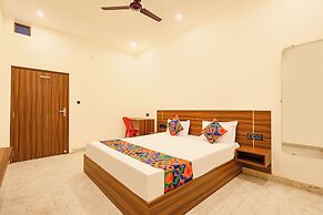 Fabhotel The Dayals & Lawns