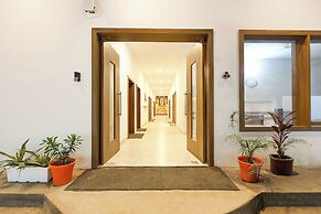 Fabhotel The Dayals & Lawns