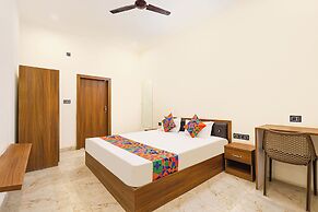 Fabhotel The Dayals & Lawns