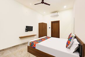 Fabhotel The Dayals & Lawns
