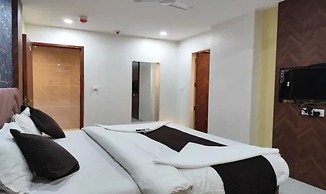 Fabhotel Sunday Residency