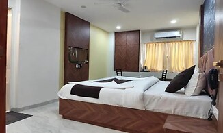 Fabhotel Sunday Residency